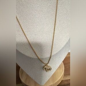 🛒DIOR EUC Elegant Gold CD Pendant Necklace with stones